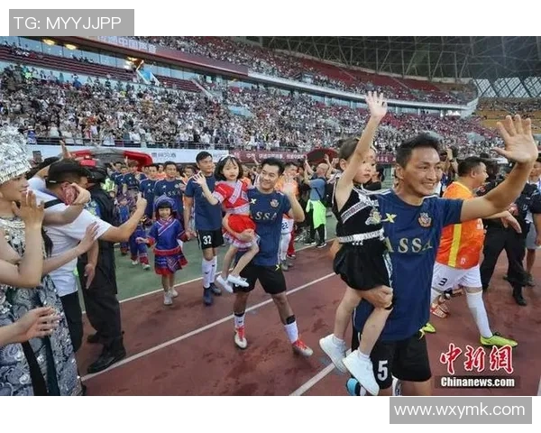 声色足球明星家庭照展现幸福生活与运动激情的完美结合